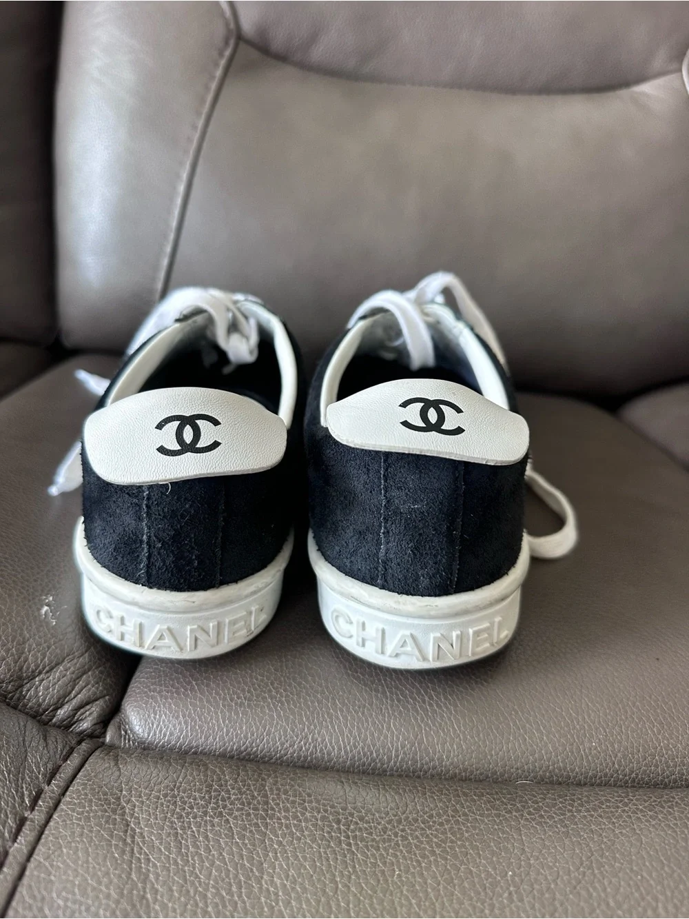 💄Chanel Interlocking CC Logo Suede Sneakers Women's Size: 11 | IT 41